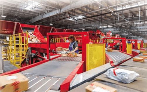 重慶公路物流基地黨建引領(lǐng)高質(zhì)量發(fā)展,激活一座園 暢通一條路 今年前5個(gè)月,重慶公路物流基地實(shí)現(xiàn)銷售營(yíng)業(yè)收入同比增長(zhǎng)40 以上,實(shí)現(xiàn)稅收10億元